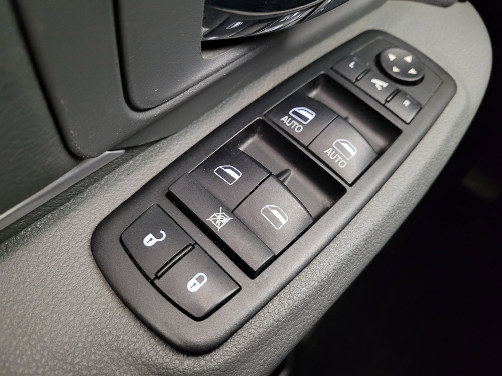 Used 2013 RAM 1500 Big Horn image 27