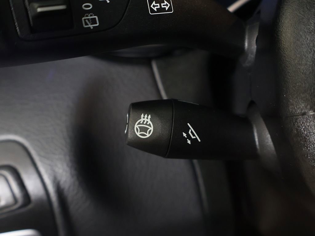 Used 2022 Mercedes-Benz GLC 300 4MATIC w/ AMG Line image 42