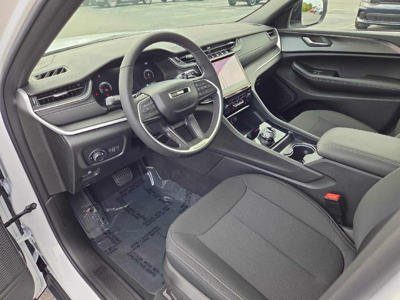 New 2027 Jeep Grand Cherokee Laredo X RWD image 2