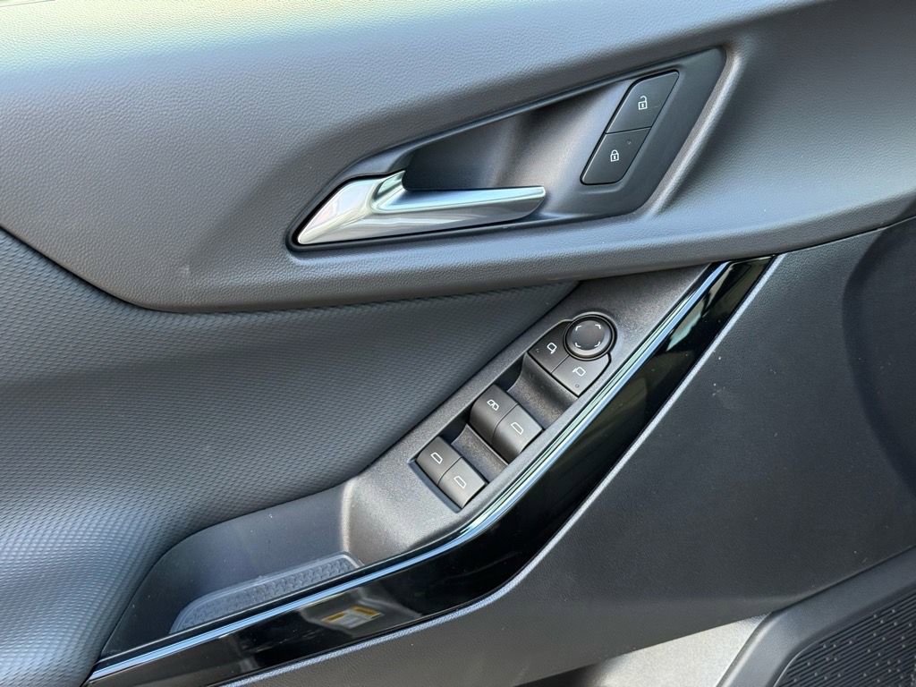 New 2026 Chevrolet Equinox LT image 10