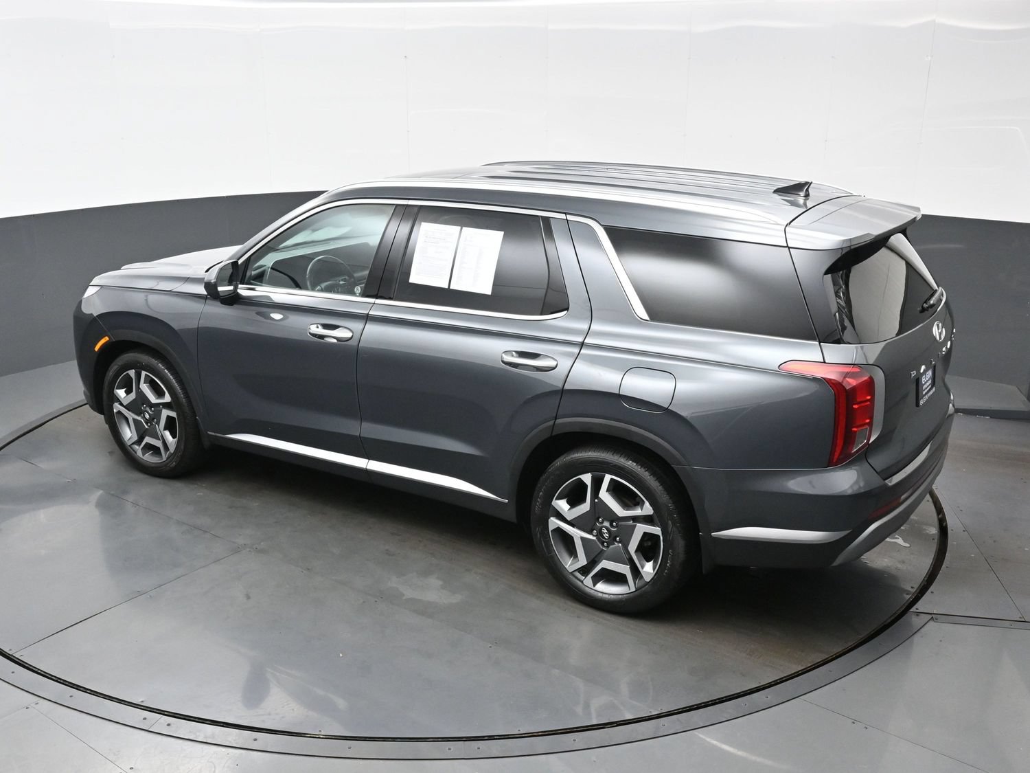 Certified 2023 Hyundai Palisade SEL w/ Winter Package AWD/4WD image 37