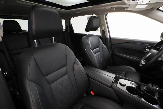 Used 2022 Nissan Rogue Platinum w/ Head-Up Display Package image 24