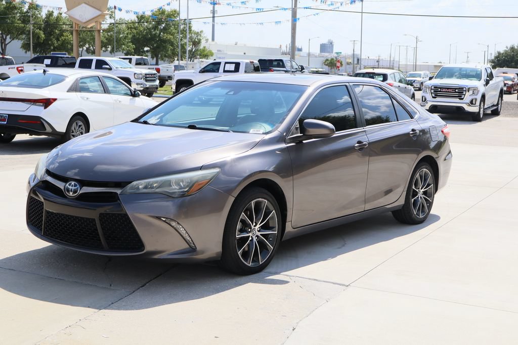 Used 2016 Toyota Camry XSE w/ Advanced Technology Package FWD image 5