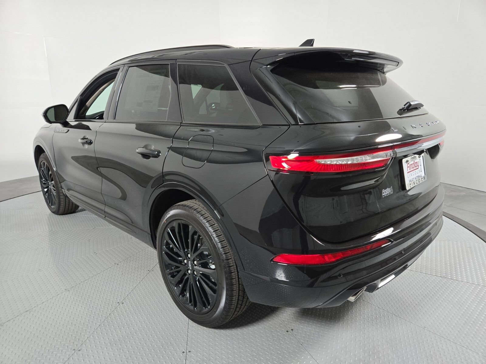 New 2026 Lincoln Corsair Reserve w/ Jet Appearance Package AWD/4WD image 4
