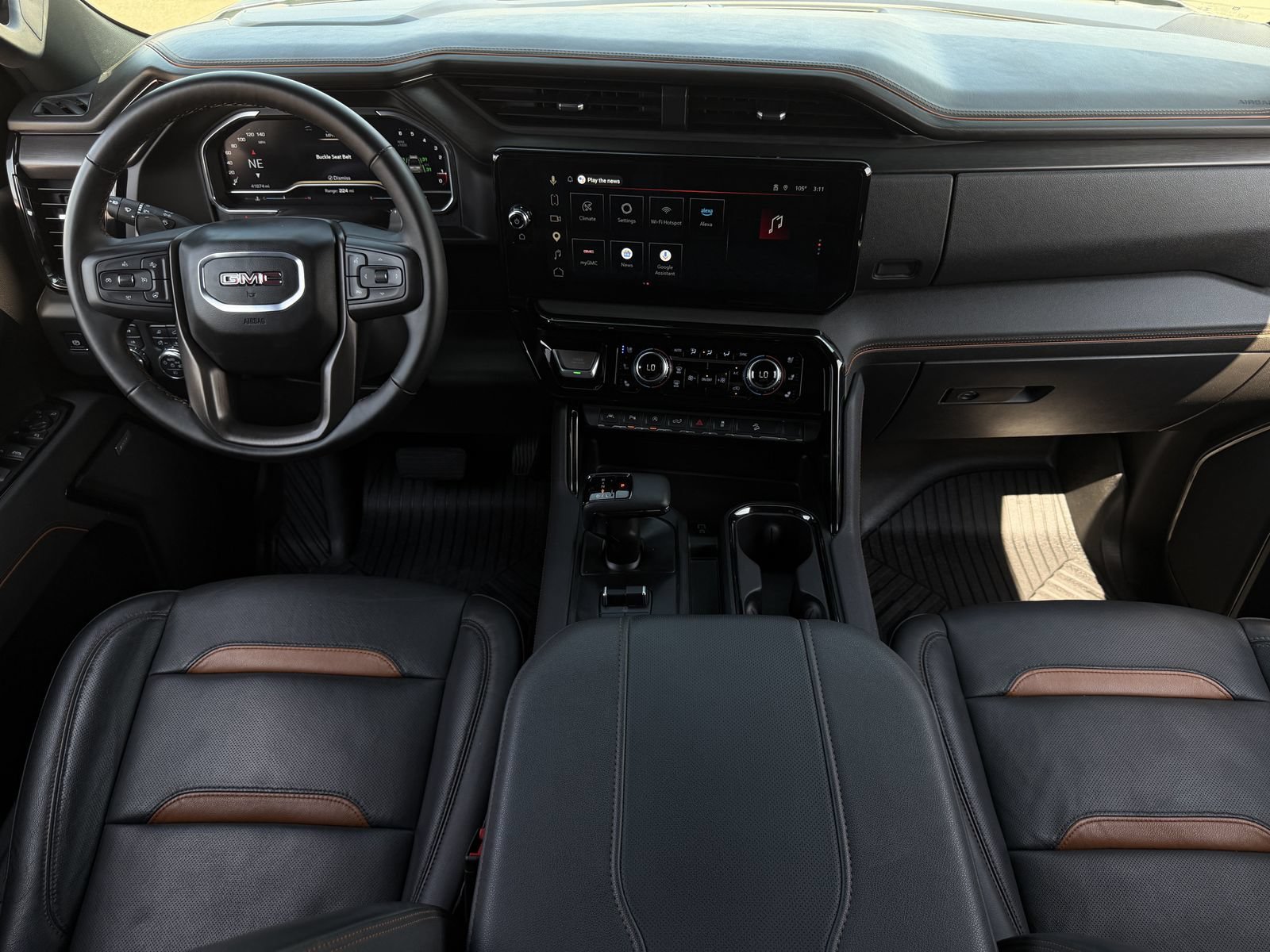 Used 2025 GMC Sierra 1500 AT4 w/ AT4 Premium Package AWD/4WD image 14