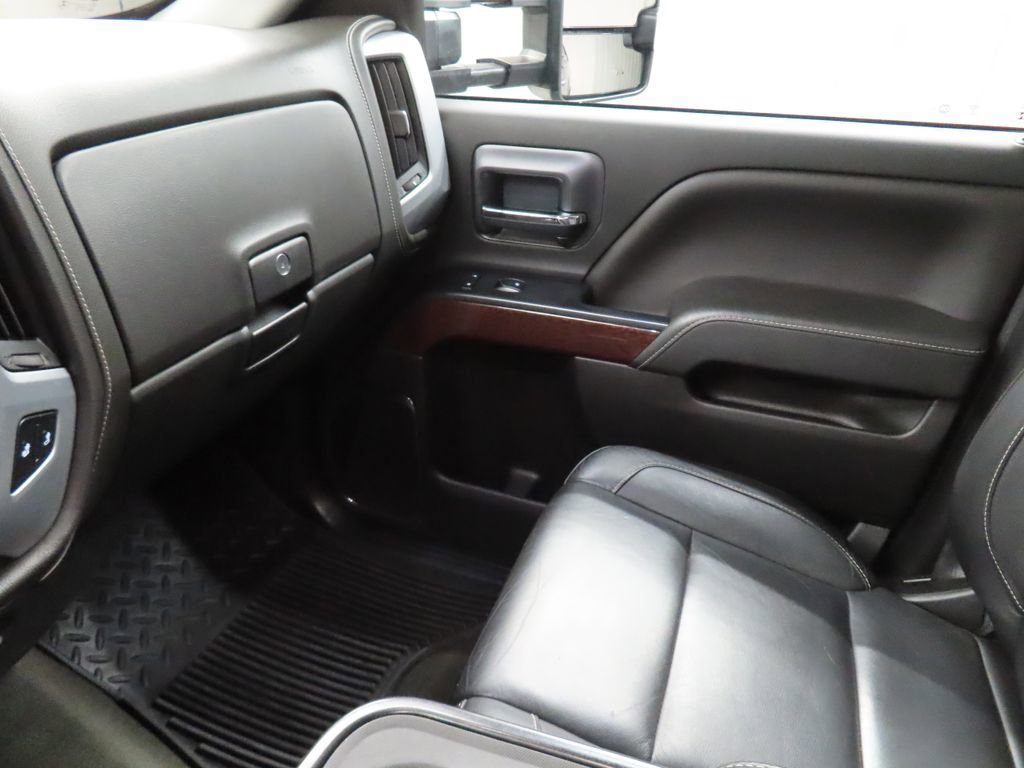 Used 2019 GMC Sierra 2500 SLT image 24