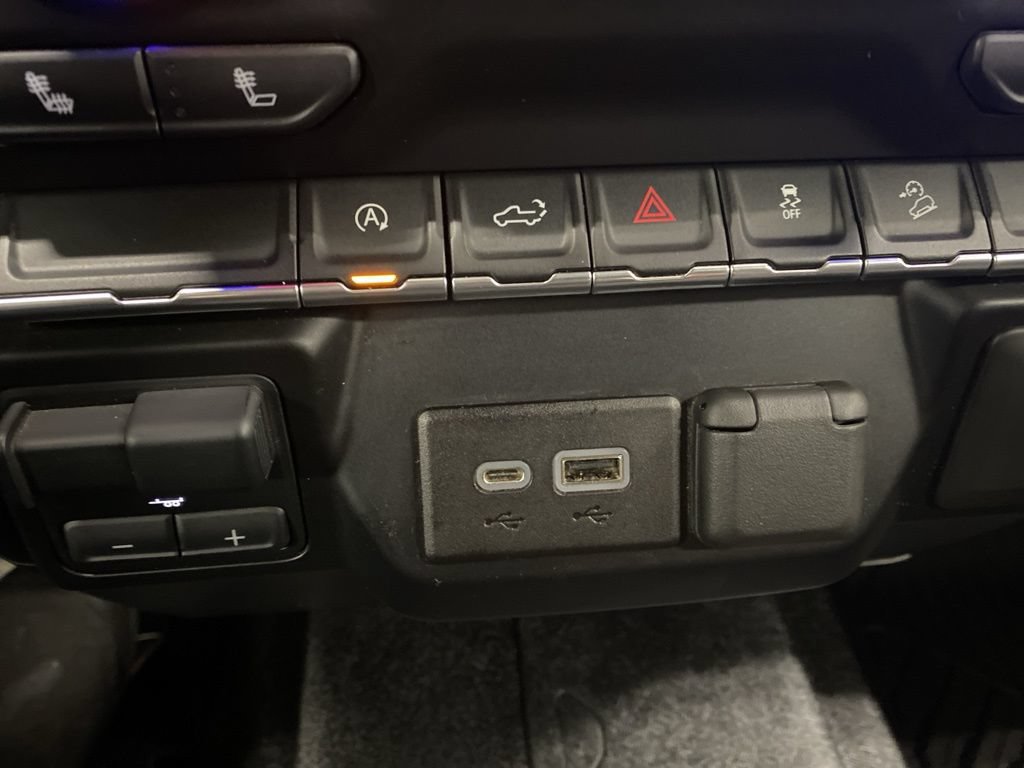 Certified 2021 Chevrolet Silverado 1500 RST AWD/4WD image 13
