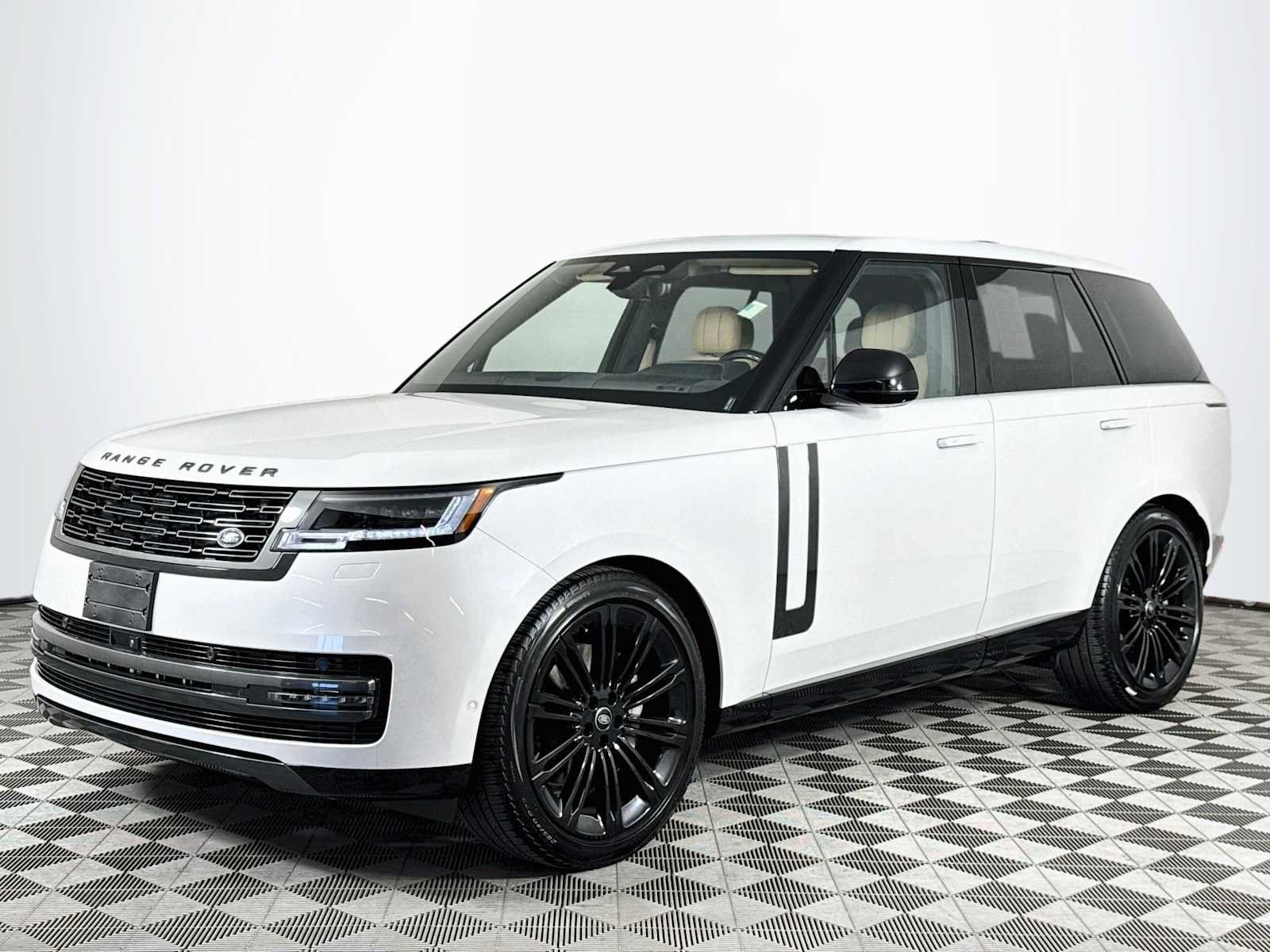 Used 2024 Land Rover Range Rover SE
