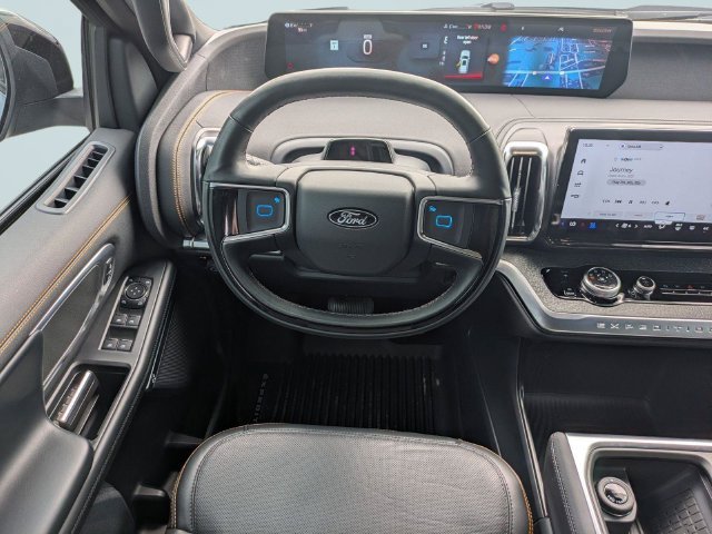 Used 2025 Ford Expedition Tremor AWD/4WD image 21