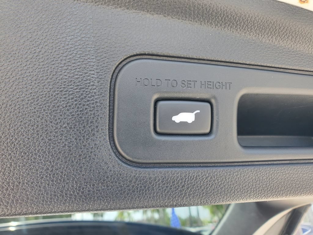 Used 2024 Acura MDX w/ Technology Package FWD image 9