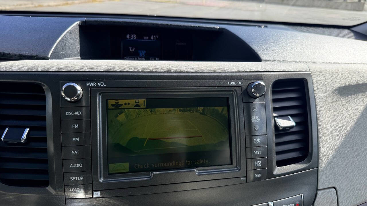 Used 2012 Toyota Sienna Limited w/ Premium Pkg image 39