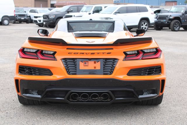 Used 2024 Chevrolet Corvette Z06 w/ Stealth Interior Trim Package RWD image 4
