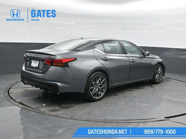 Used 2023 Nissan Altima 2.0 SR image 2