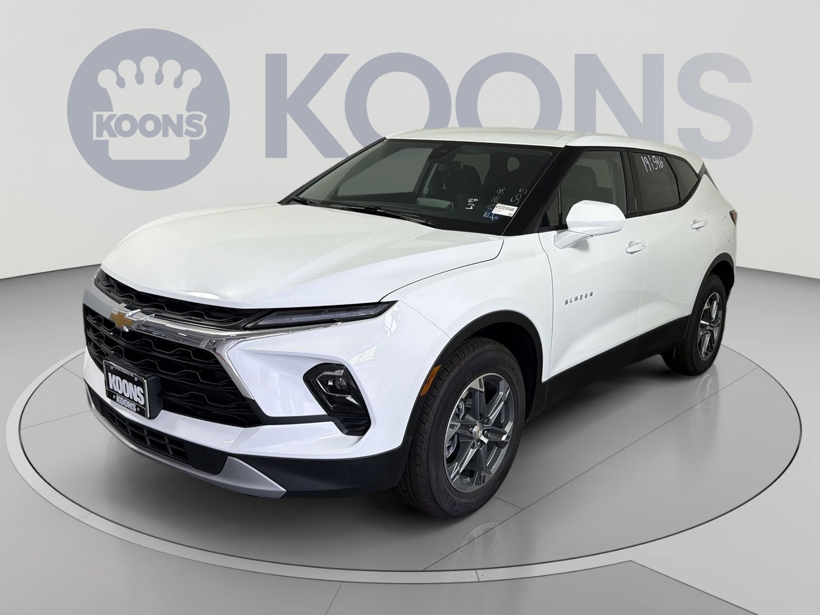 New 2026 Chevrolet Blazer LT AWD/4WD image 1