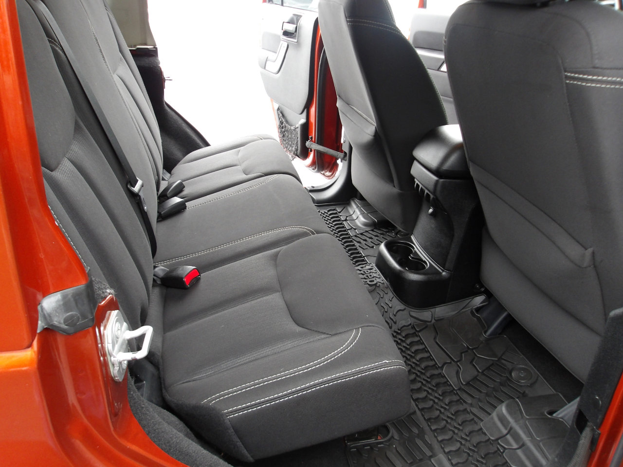 Used 2014 Jeep Wrangler Unlimited Sahara w/ Mopar Chrome Edition Group image 12