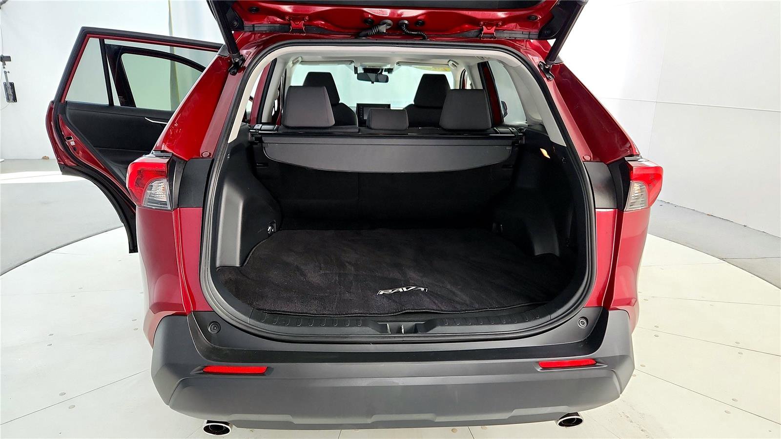 Certified 2019 Toyota RAV4 XLE w/ Convenience Package image 20