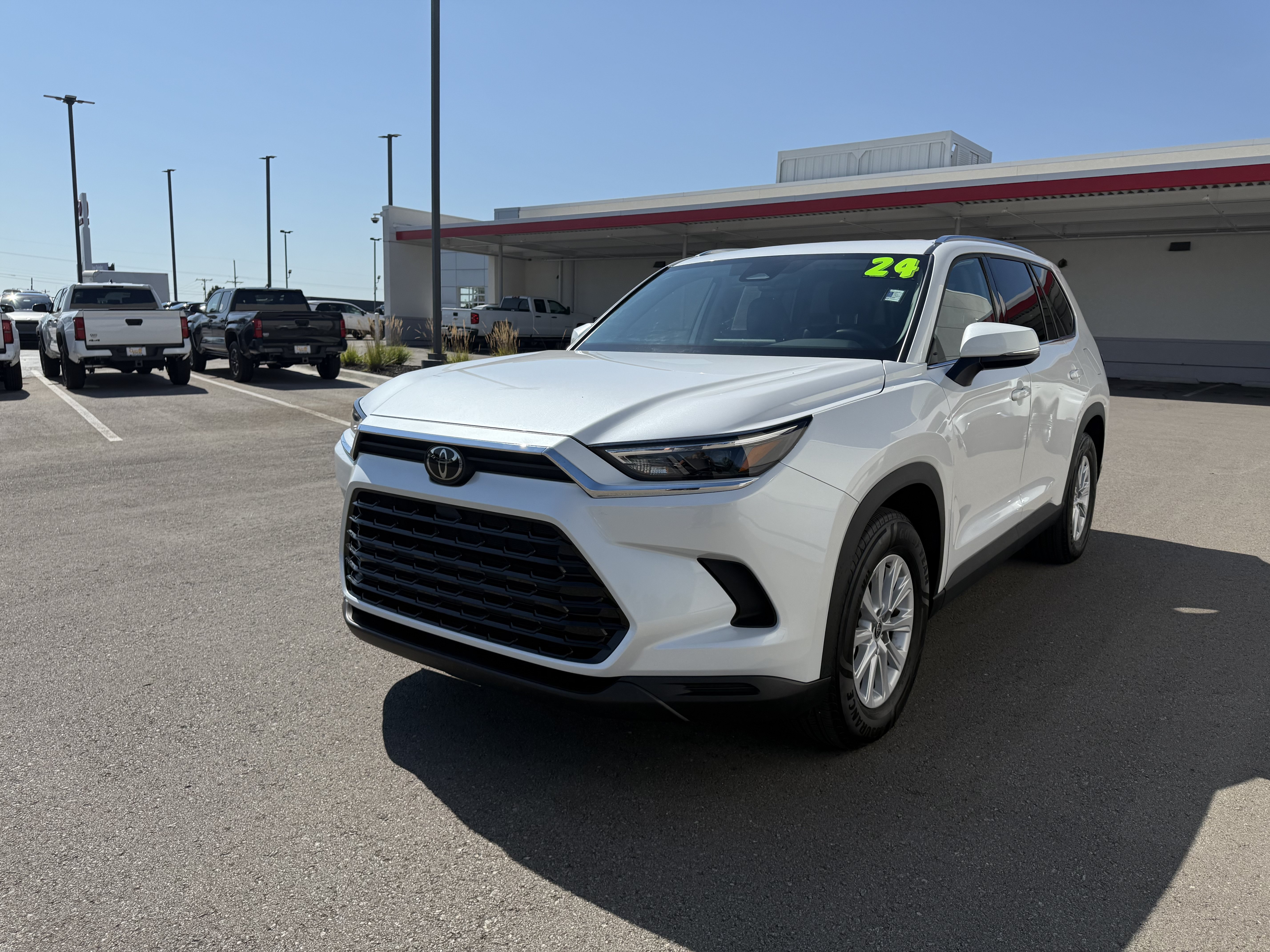 Certified 2024 Toyota Grand Highlander AWD image 18