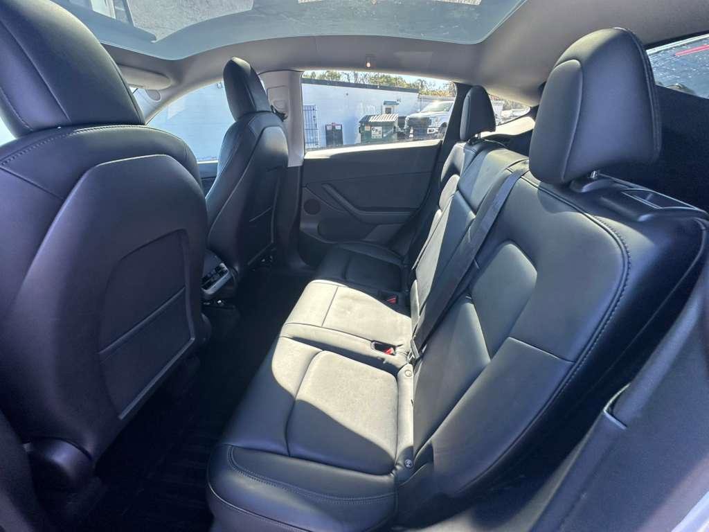 Used 2022 Tesla Model Y Performance image 12