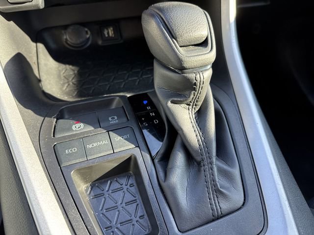 Used 2024 Toyota RAV4 XLE image 28