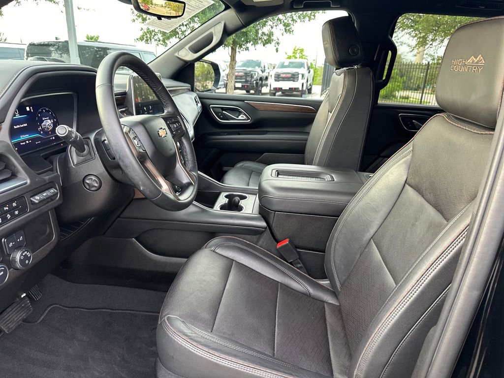 Used 2023 Chevrolet Suburban High Country AWD/4WD image 17