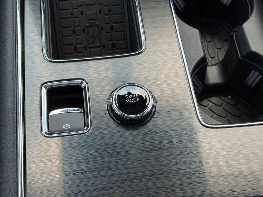 New 2027 Lincoln Aviator AWD w/ Jet Appearance Package image 16