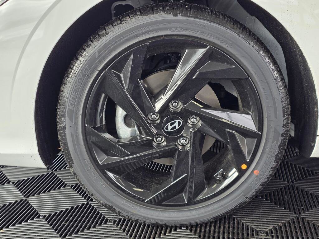 New 2026 Hyundai Elantra SEL Sport image 11