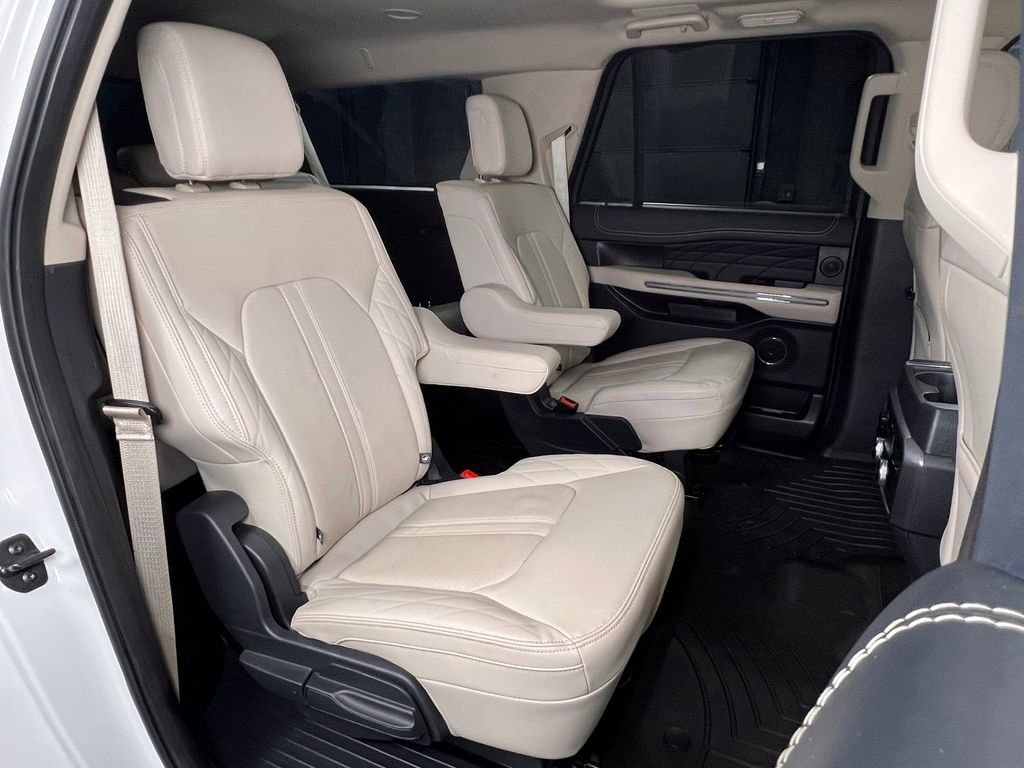 Used 2024 Ford Expedition Max Platinum AWD/4WD image 27
