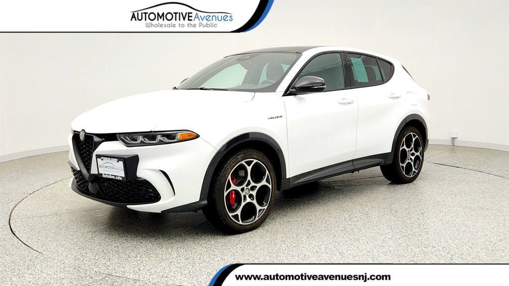 Used 2024 Alfa Romeo Tonale Veloce AWD/4WD image 1