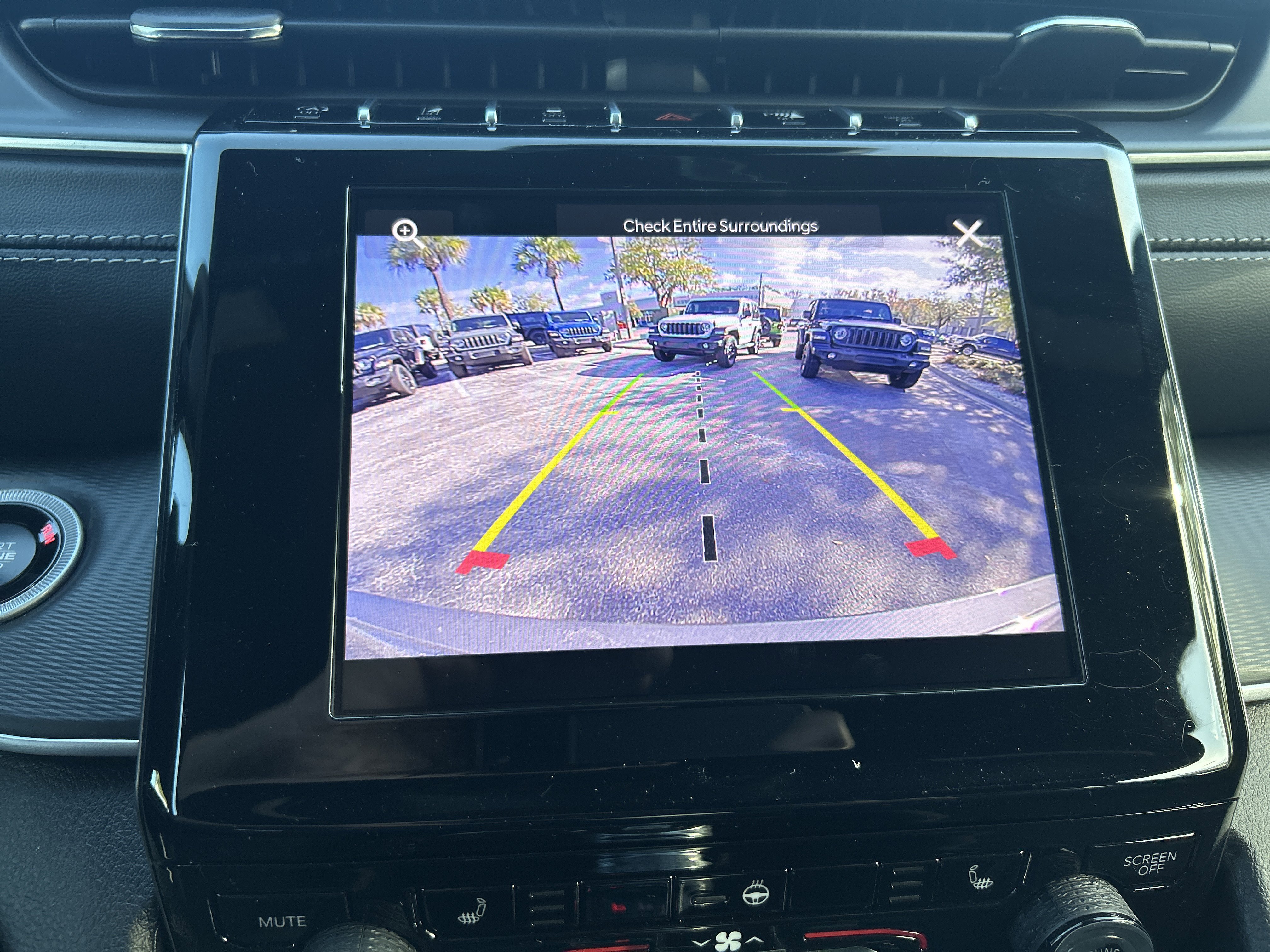 New 2025 Jeep Grand Cherokee Altitude image 30