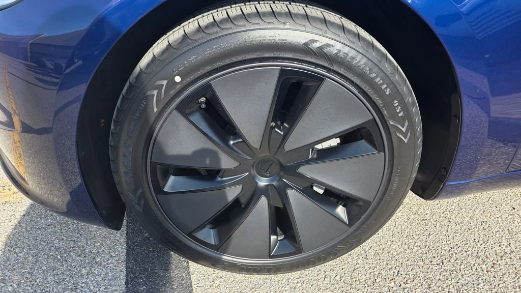 Used 2025 Tesla Model 3 Long Range RWD image 8