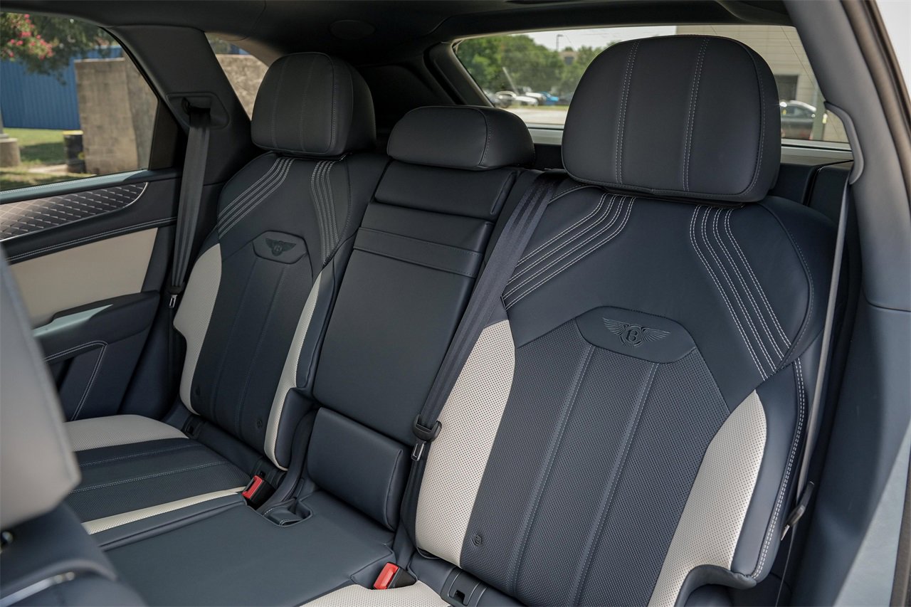 New 2025 Bentley Bentayga image 38