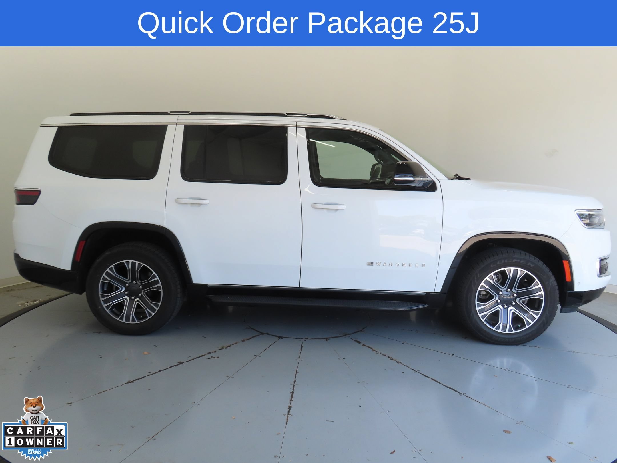 Used 2024 Jeep Wagoneer Series II w/ Flexible Seating Group RWD image 2