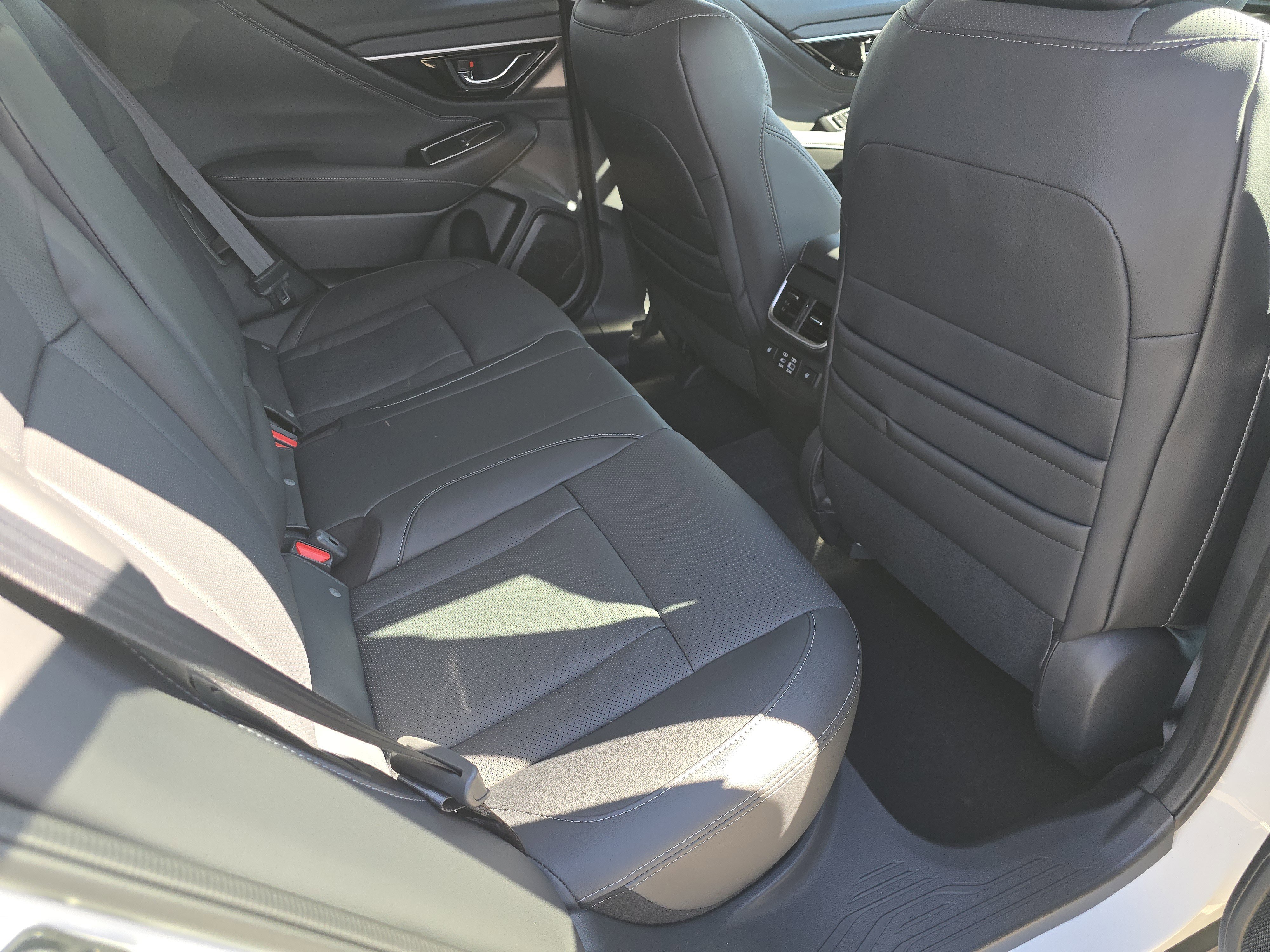 New 2025 Subaru Outback Limited image 19