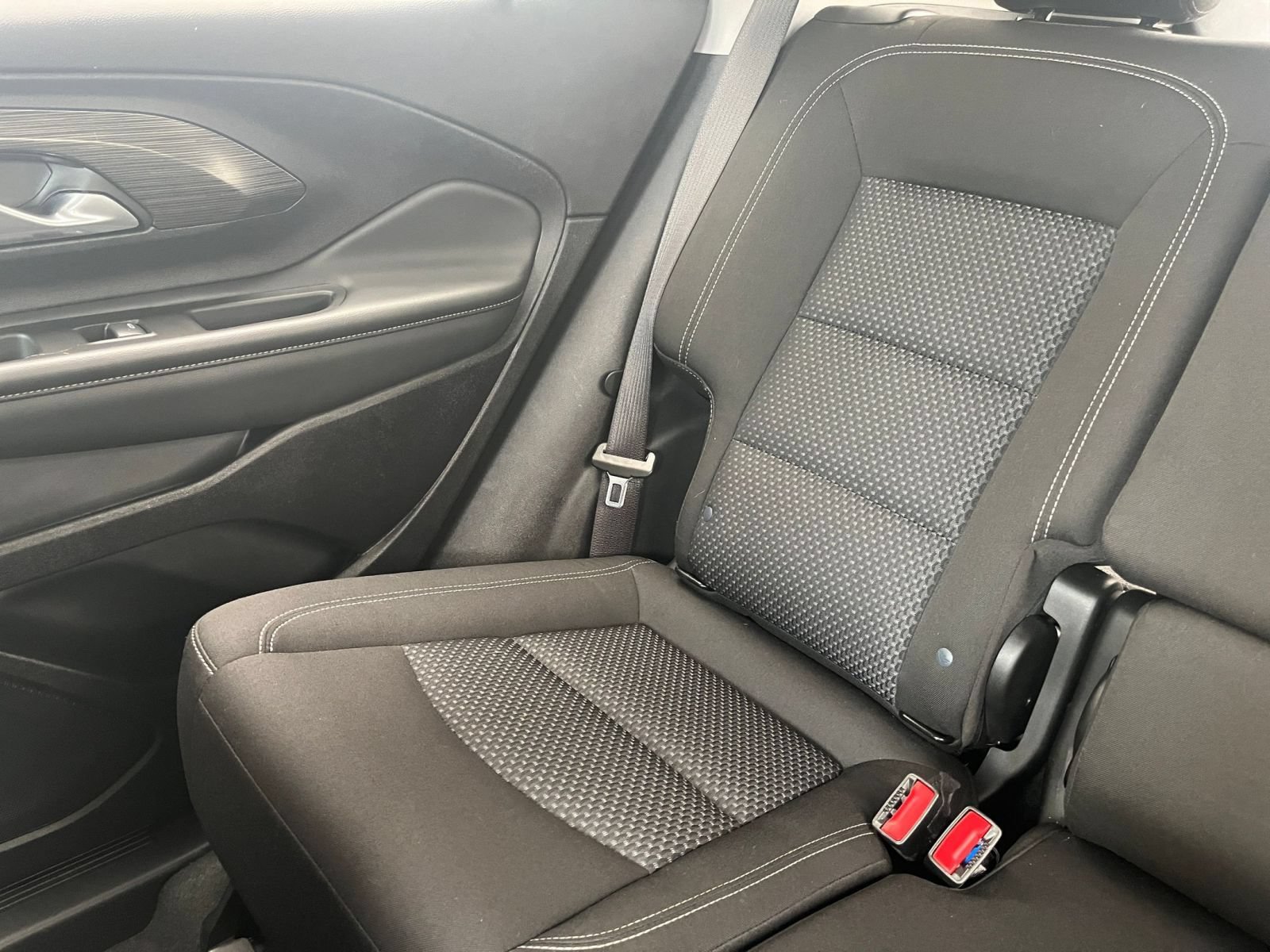 Used 2024 GMC Terrain SLE FWD image 44