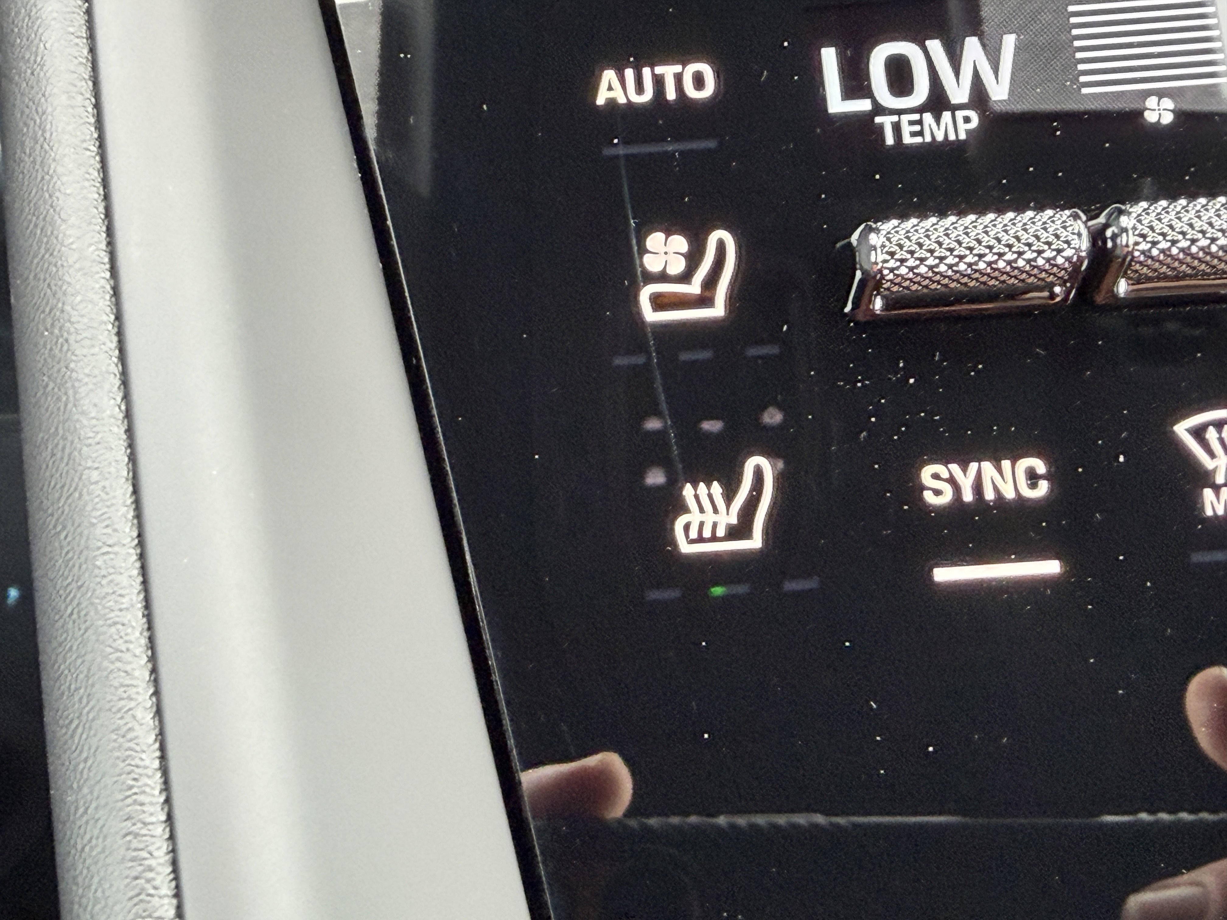 New 2026 Porsche Macan Electric image 30