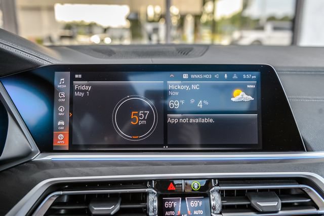 Used 2022 BMW X7 xDrive40i w/ M Sport Package AWD/4WD image 20