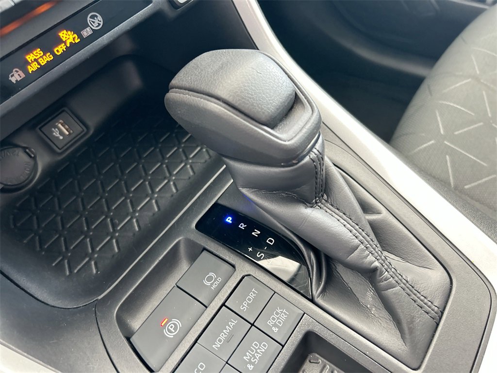 Used 2024 Toyota RAV4 XLE image 31