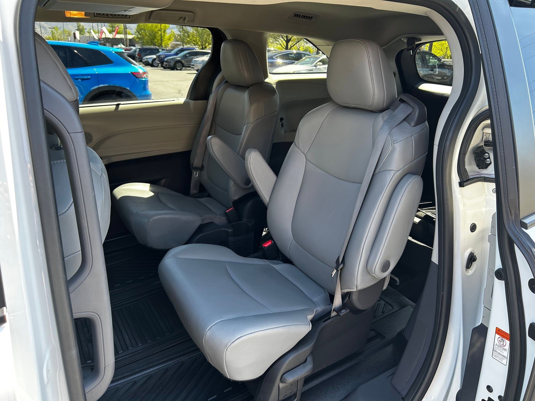 Certified 2023 Toyota Sienna XLE w/ XLE Plus Package image 25