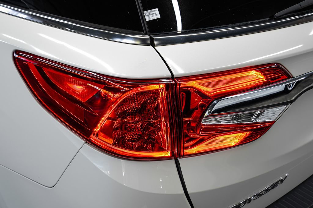 Used 2019 Honda Odyssey Elite image 14