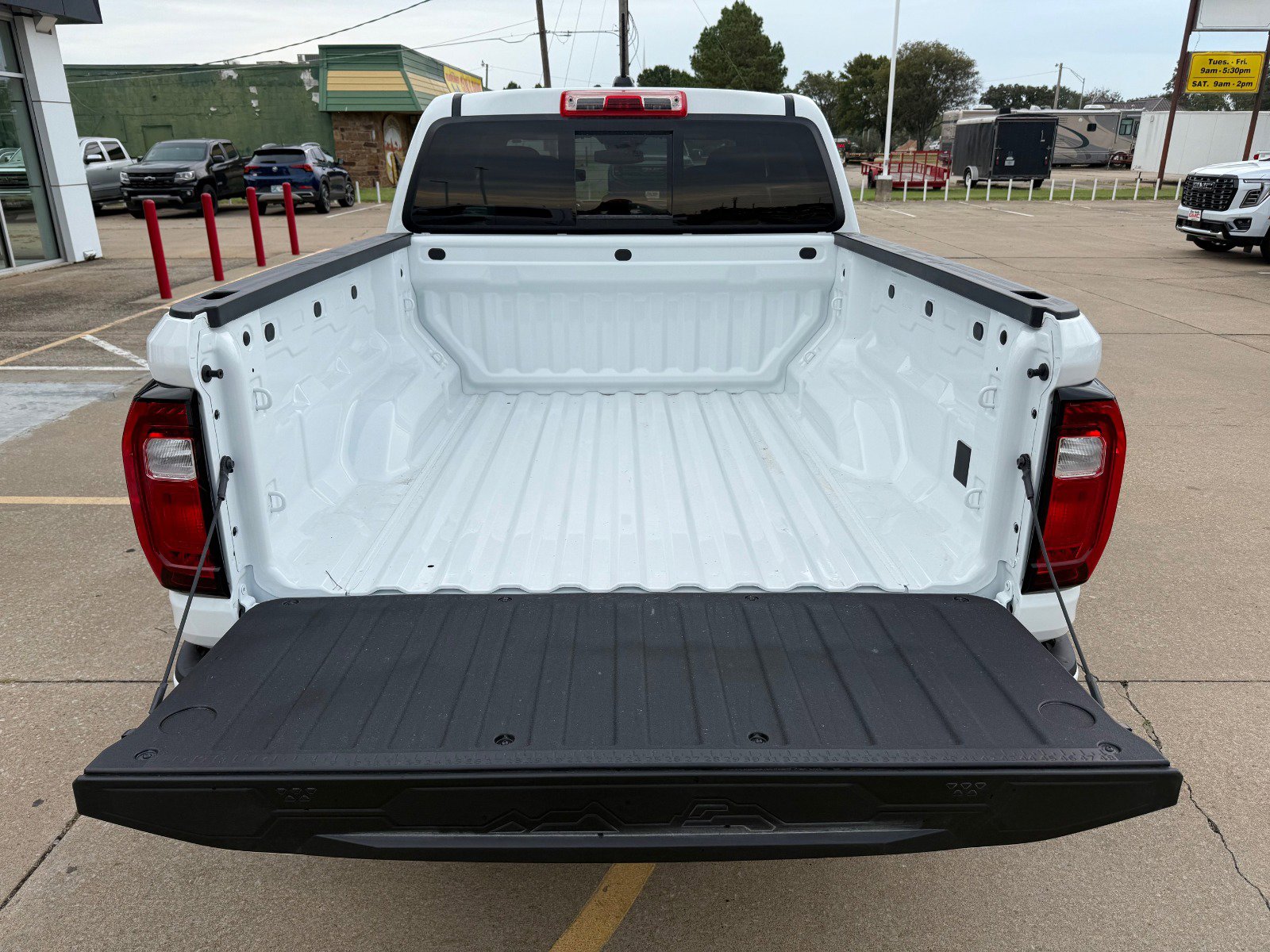 New 2026 GMC Canyon Elevation image 5