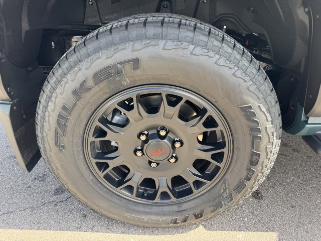 New 2025 Toyota 4Runner TRD Off-Road Premium image 10