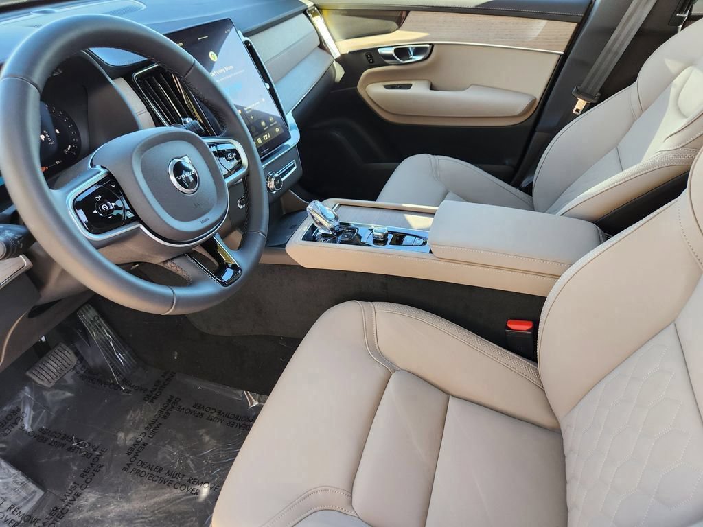 New 2026 Volvo XC90 B6 Plus w/ Protection Package AWD/4WD image 8