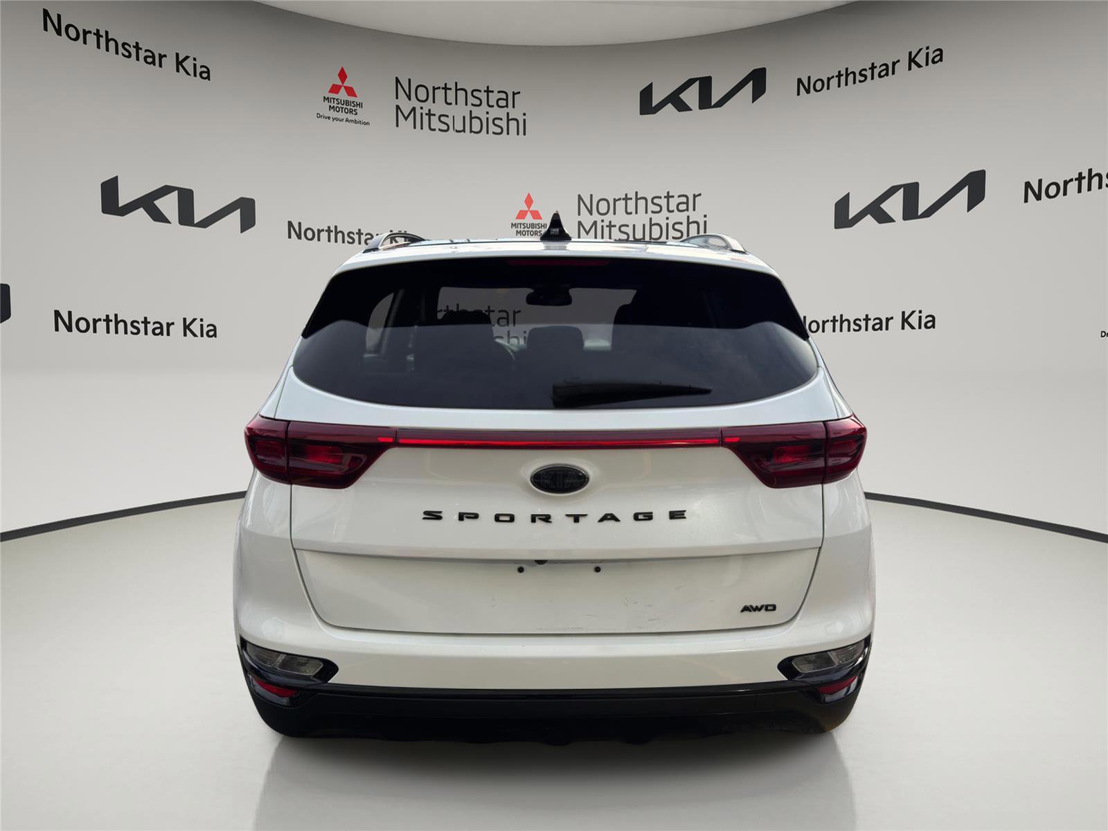 Used 2022 Kia Sportage Nightfall Edition image 3