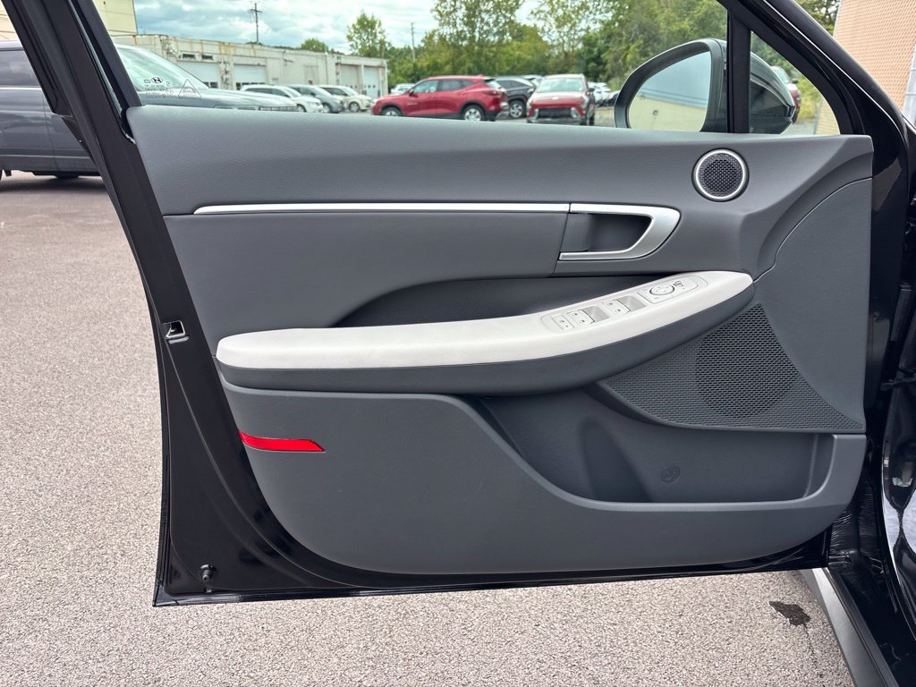 New 2026 Hyundai Sonata Blue FWD image 12