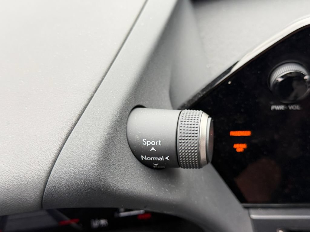 Used 2025 Lexus UX 300h AWD w/ Accessory Package (Z1) image 30