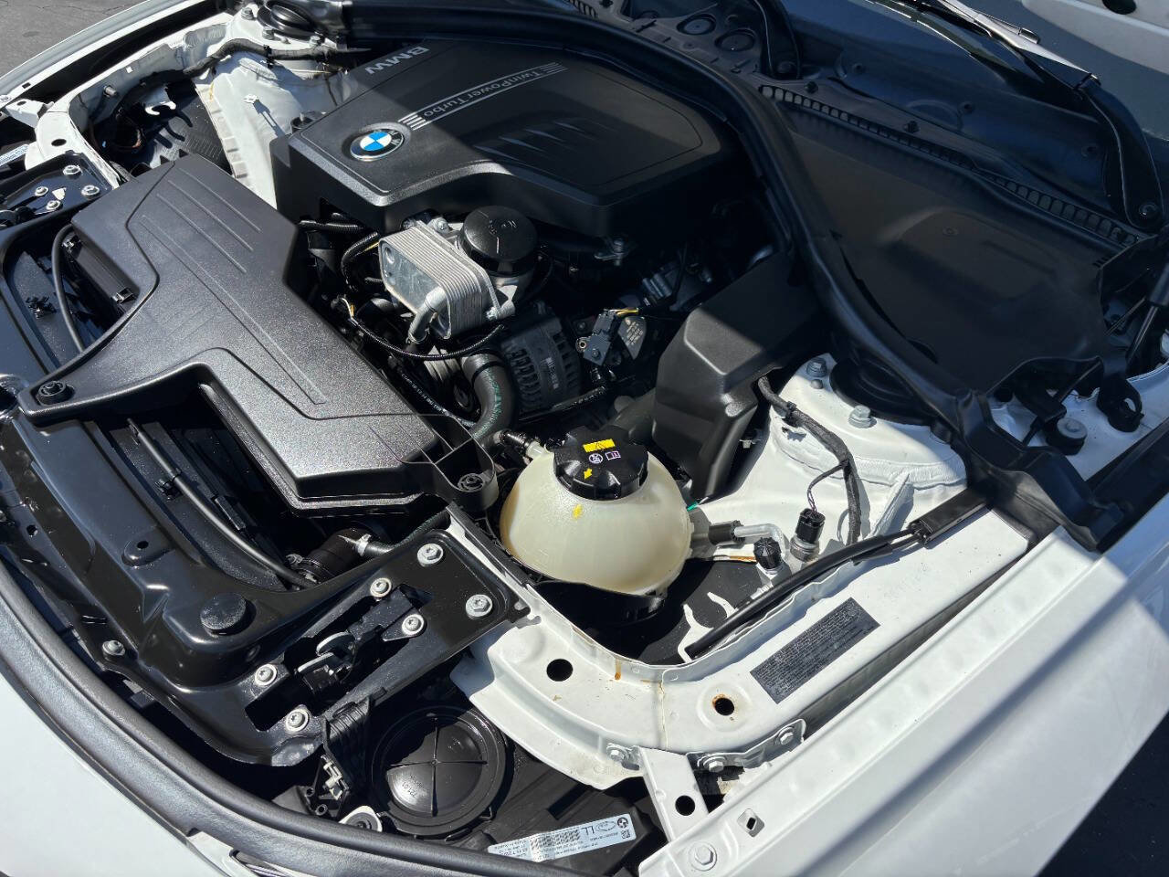 Used 2015 BMW 320i Sedan RWD image 31