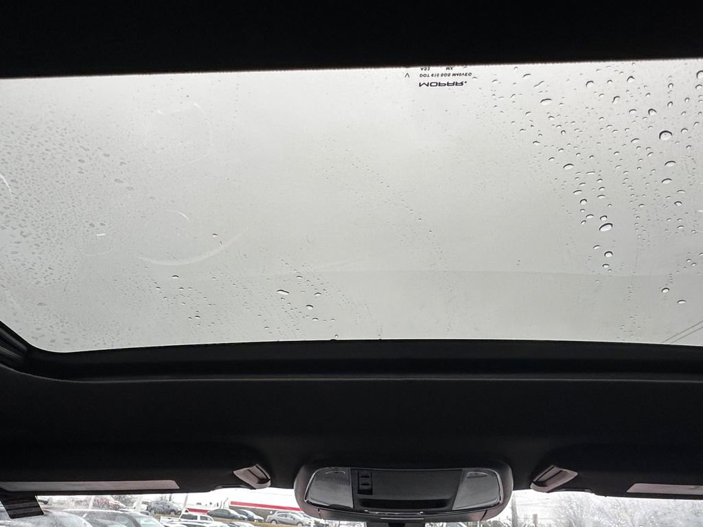 Used 2023 Dodge Charger SXT image 25