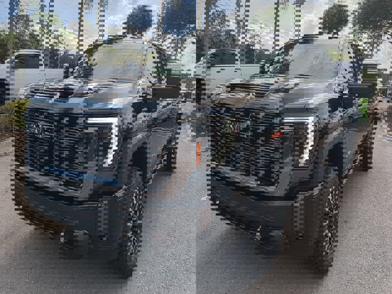 Used 2024 GMC Sierra 2500 Denali Ultimate image 9