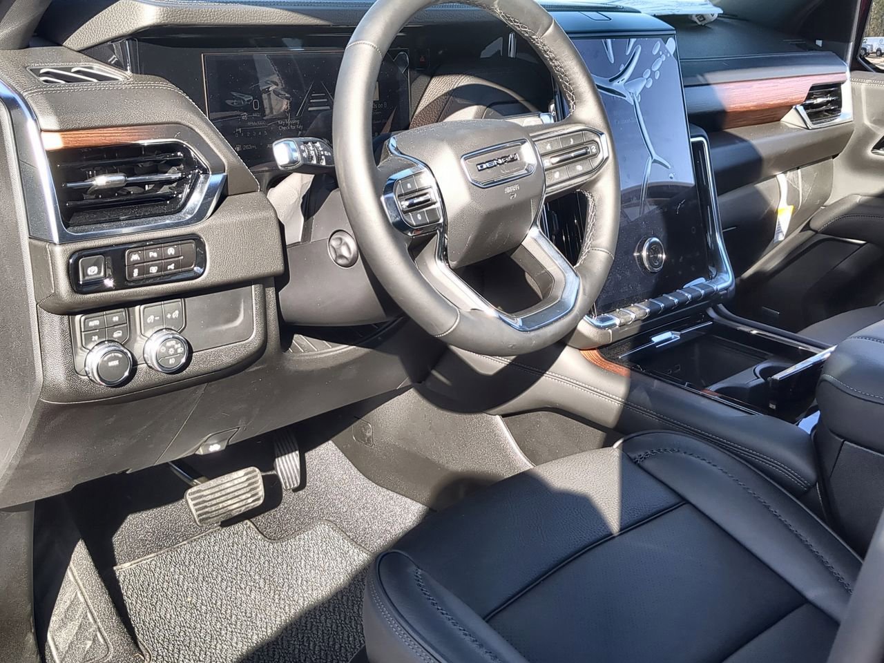 New 2026 GMC Yukon Denali w/ Sun & Power Step Package image 10