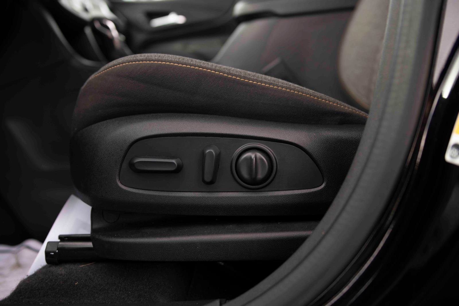 Used 2024 Chevrolet Equinox LT image 12